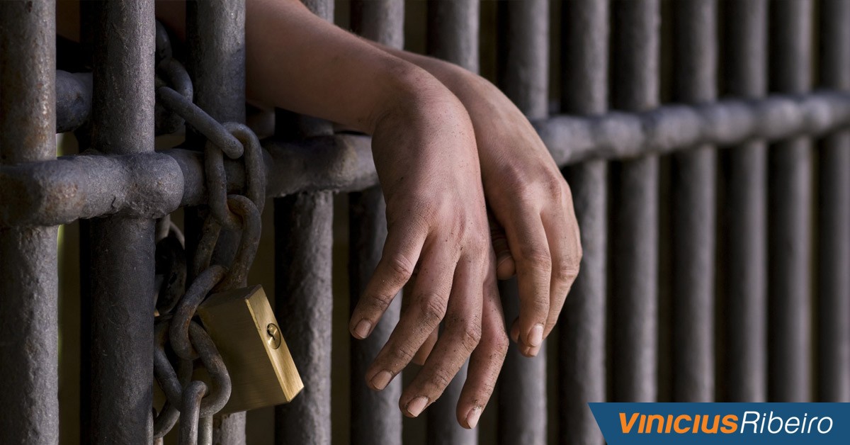 Maioridade penal: menos cadeias, mais escolas